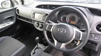2016 Toyota Yaris - Thumbnail