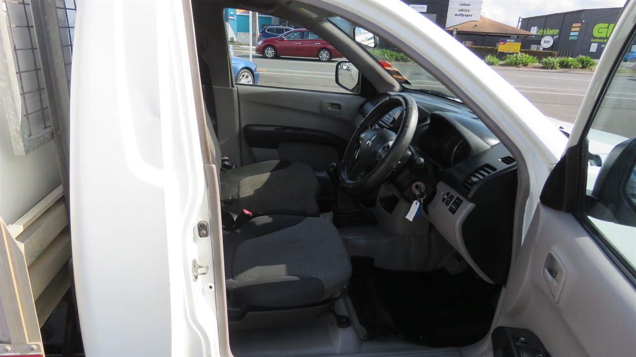 2015 Mitsubishi Triton