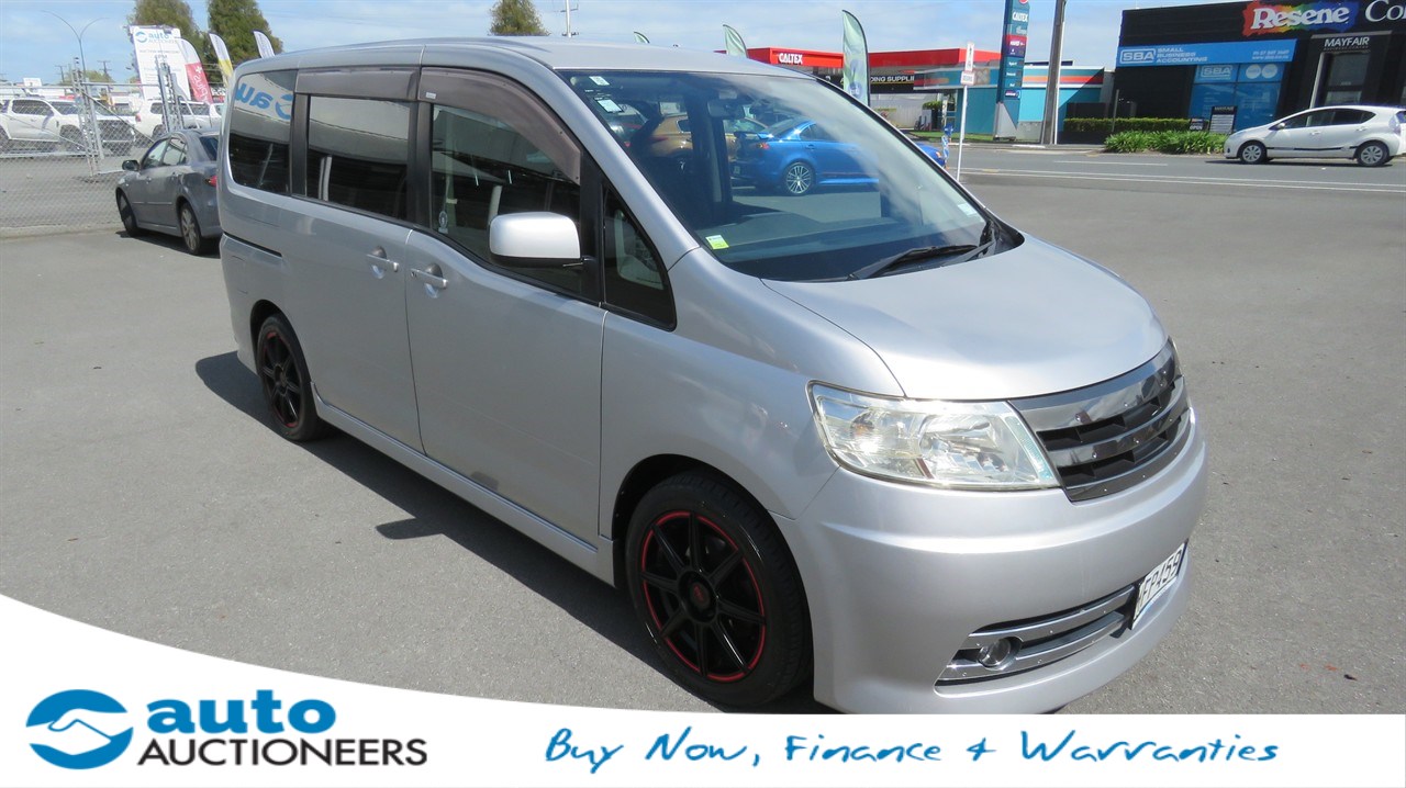 2006 Nissan Serena
