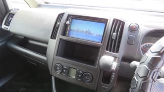 2006 Nissan Serena - Thumbnail