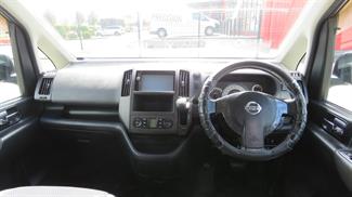 2006 Nissan Serena - Thumbnail