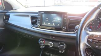 2020 Kia Rio - Thumbnail