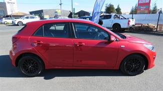 2020 Kia Rio - Thumbnail