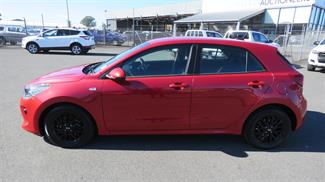 2020 Kia Rio - Thumbnail