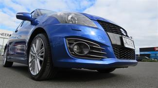 2016 Suzuki Swift - Thumbnail