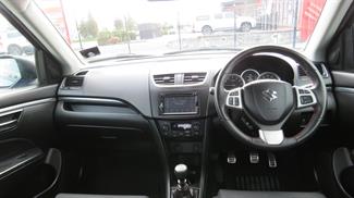 2016 Suzuki Swift - Thumbnail