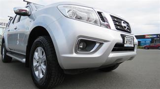 2019 Nissan Navara - Thumbnail