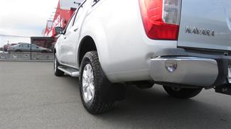 2019 Nissan Navara - Thumbnail