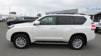 2016 Toyota Landcruiser Prado - Thumbnail