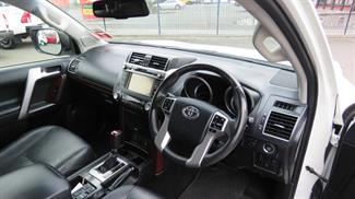 2016 Toyota Landcruiser Prado - Thumbnail