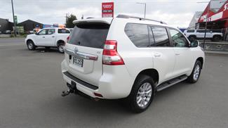 2016 Toyota Landcruiser Prado - Thumbnail