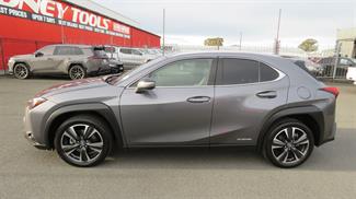 2021 Lexus Ux250h - Thumbnail