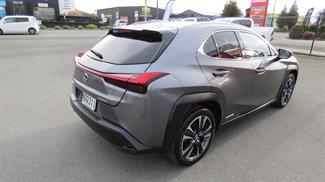 2021 Lexus Ux250h - Thumbnail