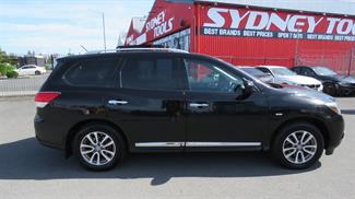 2014 Nissan Pathfinder - Thumbnail