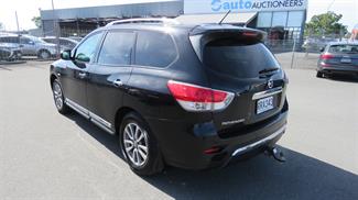 2014 Nissan Pathfinder - Thumbnail