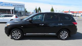 2014 Nissan Pathfinder - Thumbnail