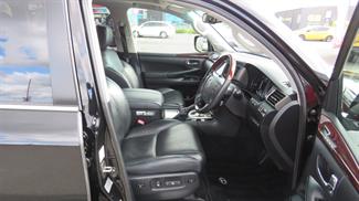 2010 Lexus Lx570 - Thumbnail