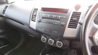 2012 Mitsubishi Outlander - Thumbnail