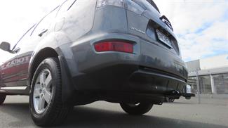 2012 Mitsubishi Outlander - Thumbnail