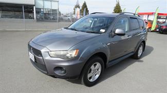 2012 Mitsubishi Outlander - Thumbnail