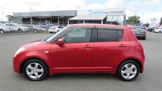 2005 Suzuki Swift - Thumbnail