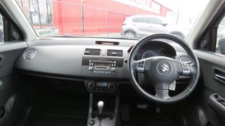 2005 Suzuki Swift - Thumbnail