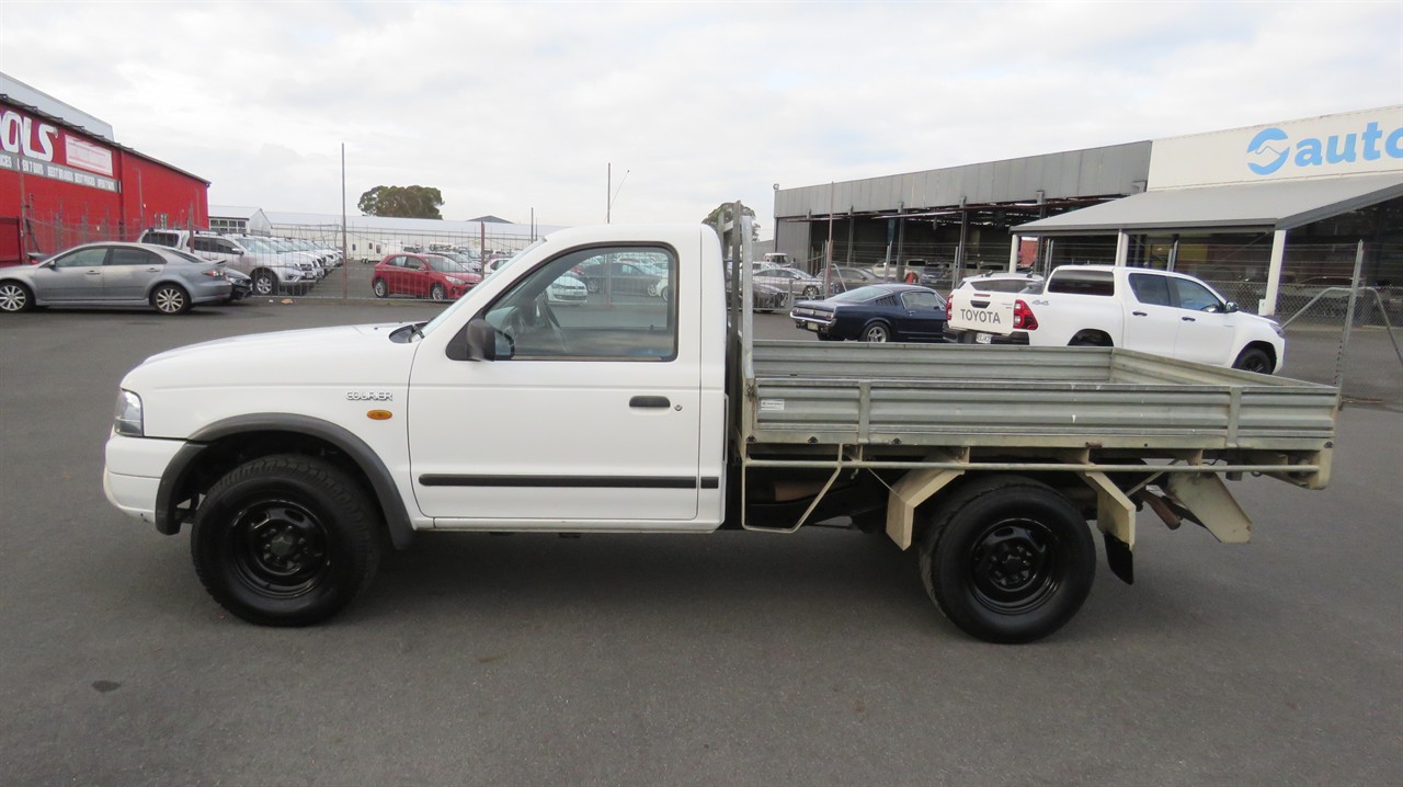 2005 Ford Courier