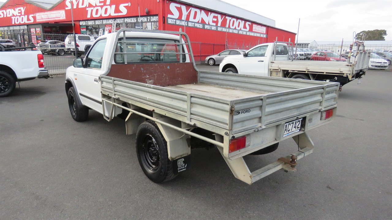 2005 Ford Courier