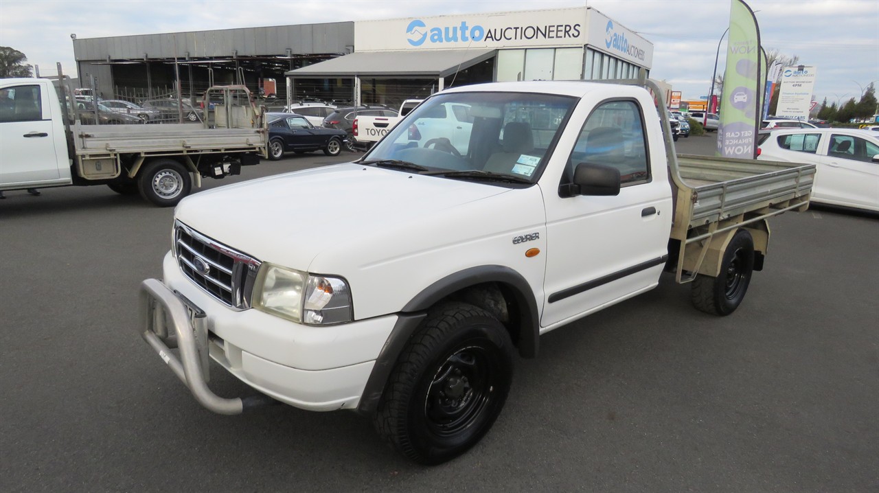 2005 Ford Courier