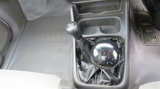 2005 Ford Courier - Thumbnail