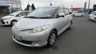 2013 Toyota Estima - Thumbnail
