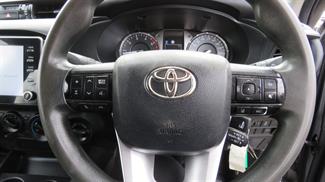 2021 Toyota Hilux - Thumbnail