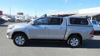 2020 Toyota Hilux - Thumbnail