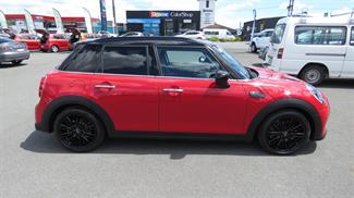 2024 Mini Hatch - Thumbnail