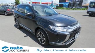 2018 Mitsubishi Outlander - Thumbnail