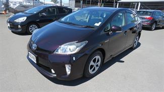 2014 Toyota Prius - Thumbnail