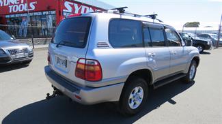 1998 Toyota Landcruiser - Thumbnail