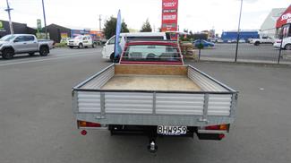 2003 Nissan Navara - Thumbnail