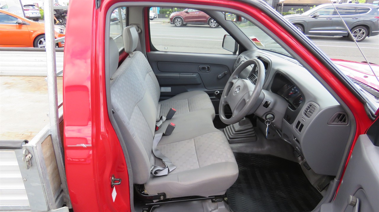 2003 Nissan Navara
