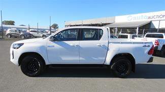 2026 Toyota Hilux - Thumbnail