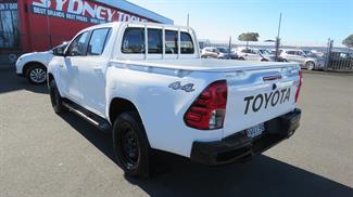 2026 Toyota Hilux - Thumbnail