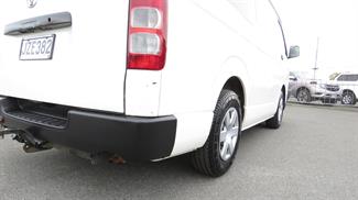 2012 Toyota Hiace - Thumbnail