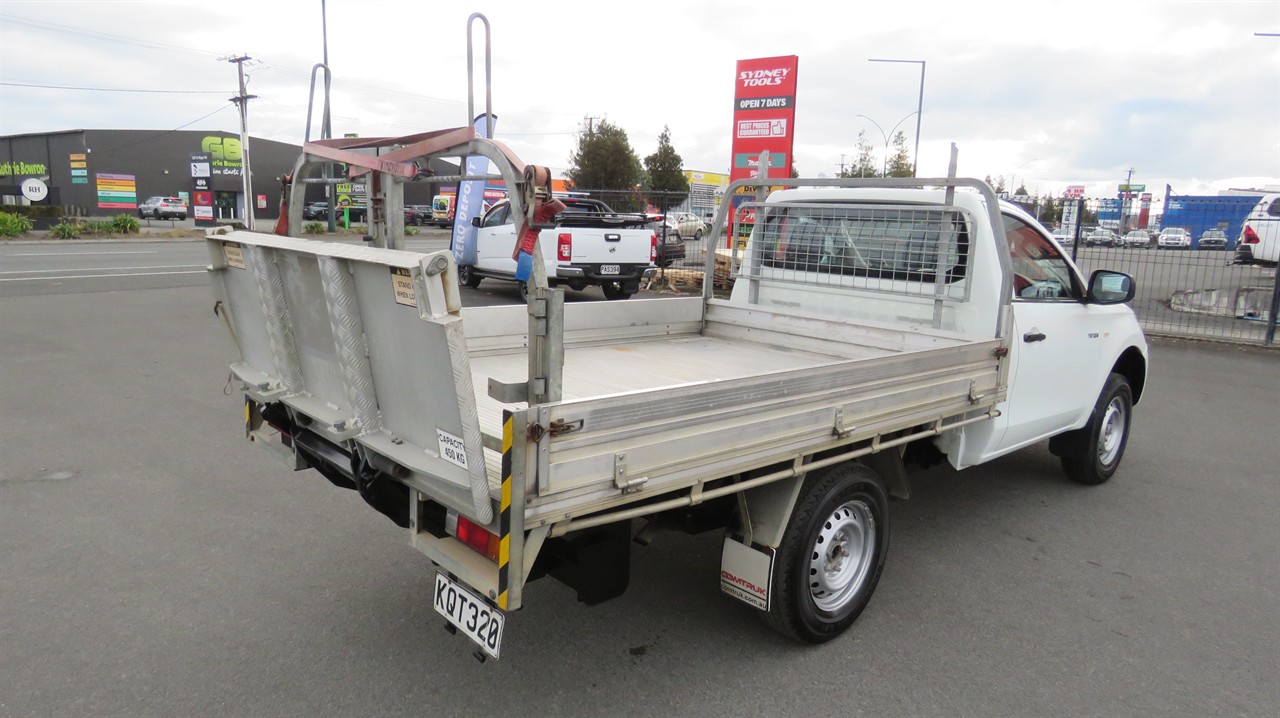 2017 Mitsubishi Triton