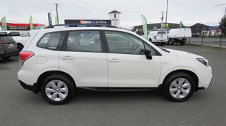 2017 Subaru Forester - Thumbnail