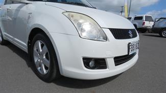 2009 Suzuki Swift - Thumbnail