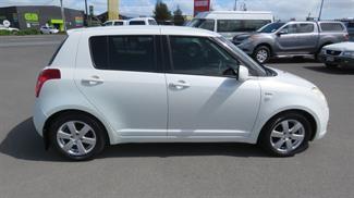 2009 Suzuki Swift - Thumbnail