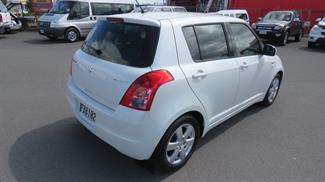 2009 Suzuki Swift - Thumbnail
