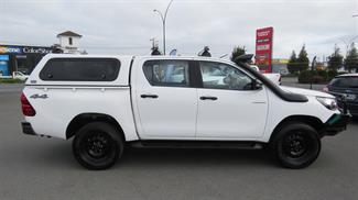 2019 Toyota Hilux - Thumbnail