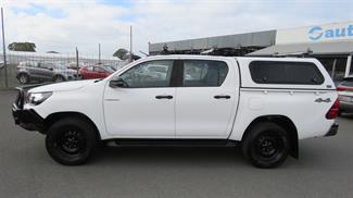 2019 Toyota Hilux - Thumbnail