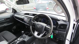 2019 Toyota Hilux - Thumbnail